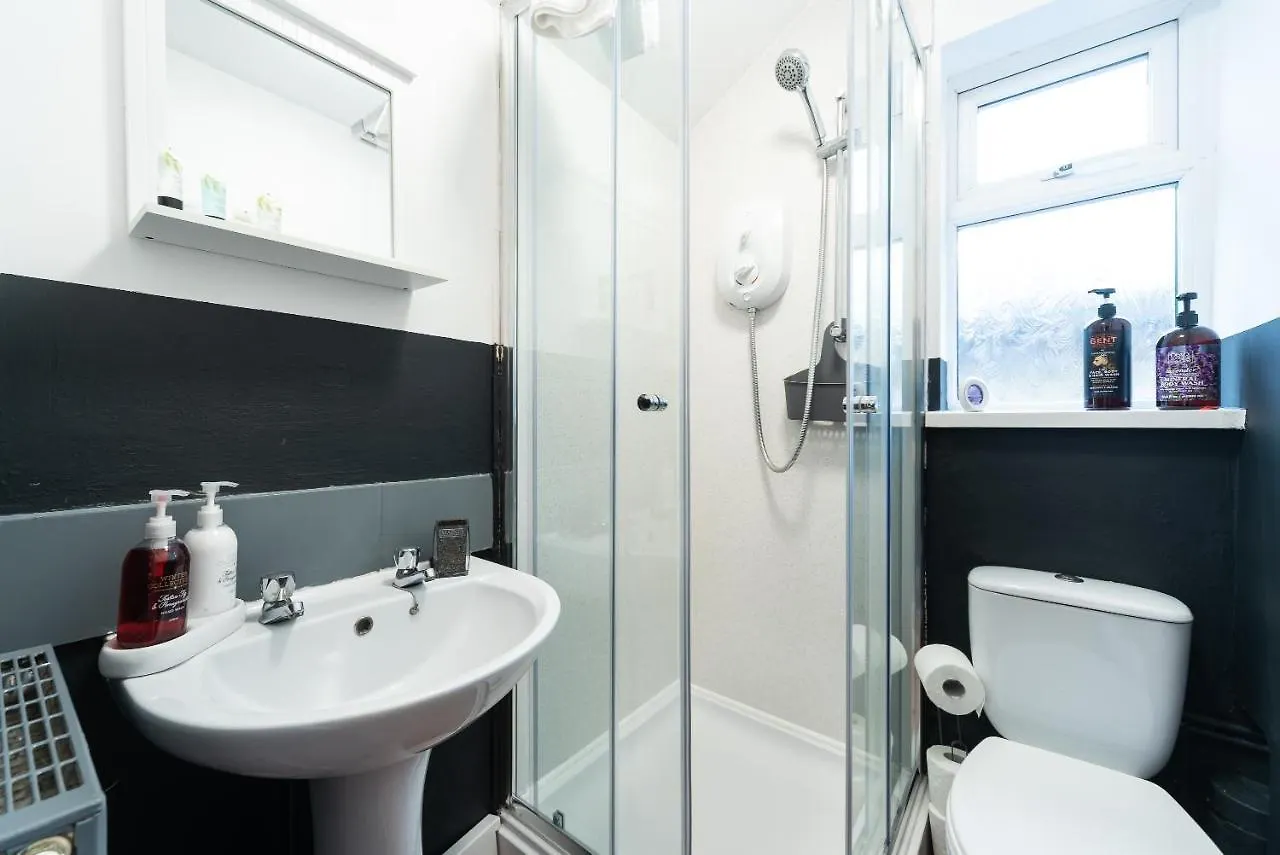 Hébergement de vacances Jesouth Homey 5 Bedrooms 9 Beds - Contractors - Leisure - Central Location Kingston upon Hull Royaume-Uni