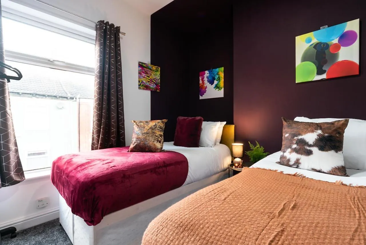 Jesouth Homey 5 Bedrooms 9 Beds - Contractors - Leisure - Central Location Kingston upon Hull