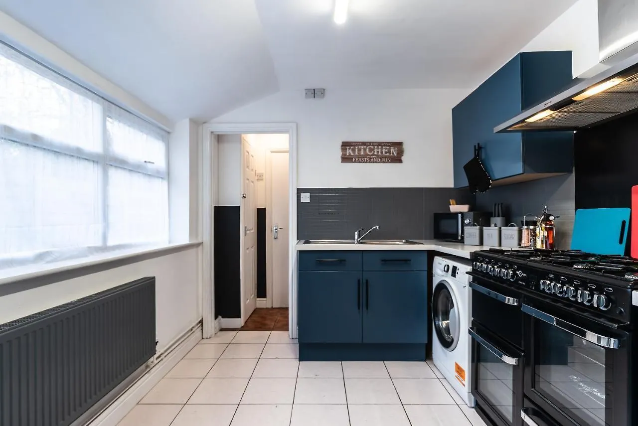 Jesouth Homey 5 Bedrooms 9 Beds - Contractors - Leisure - Central Location Kingston upon Hull 0*,  Royaume-Uni