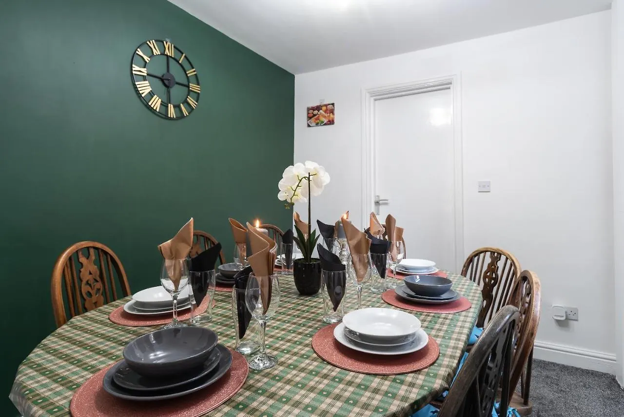 Jesouth Homey 5 Bedrooms 9 Beds - Contractors - Leisure - Central Location Kingston upon Hull