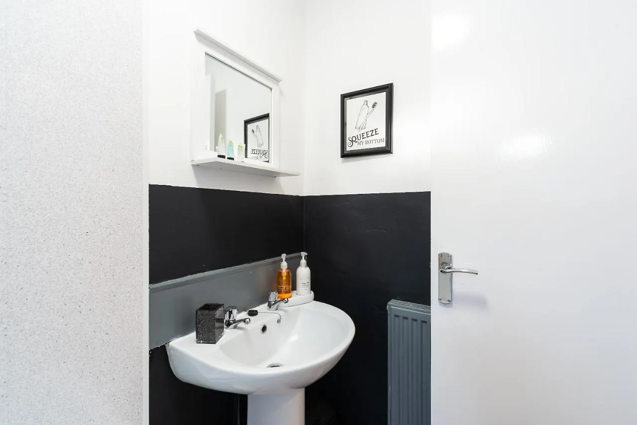 Jesouth Homey 5 Bedrooms 9 Beds - Contractors - Leisure - Central Location Kingston upon Hull Hébergement de vacances