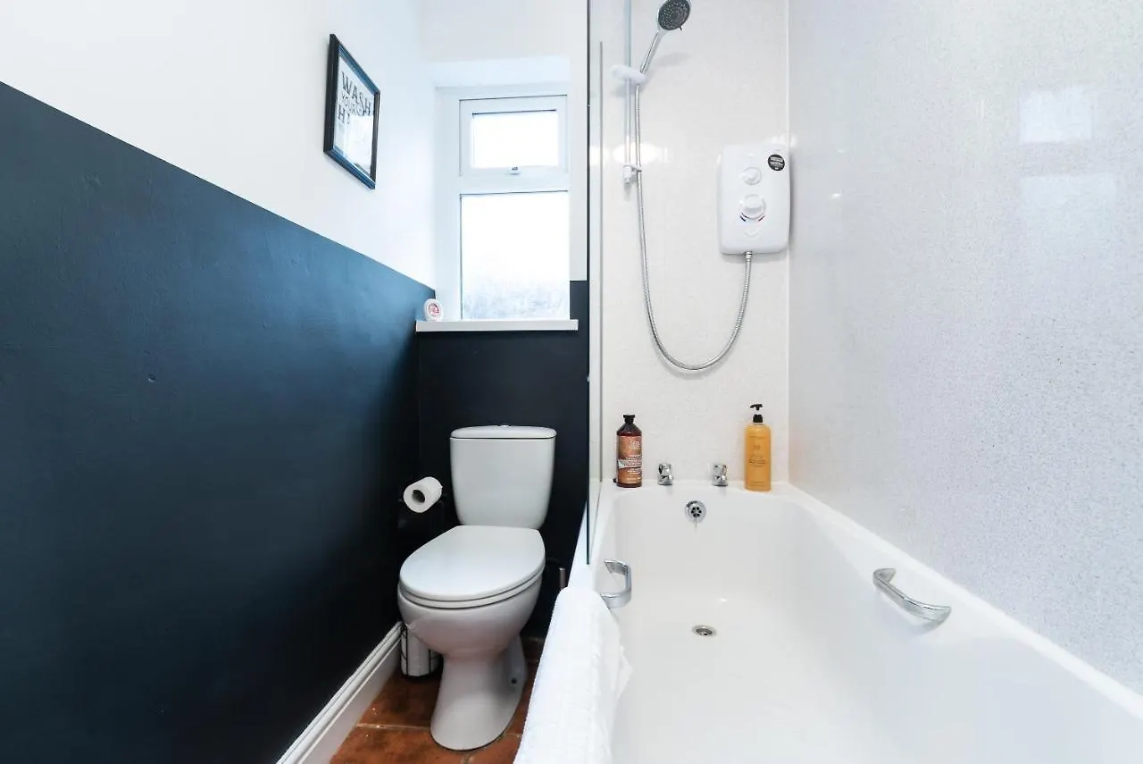 Hébergement de vacances Jesouth Homey 5 Bedrooms 9 Beds - Contractors - Leisure - Central Location Kingston upon Hull